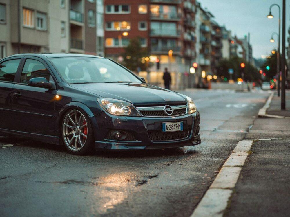 Obniżone zawieszenie w Opel Astra H