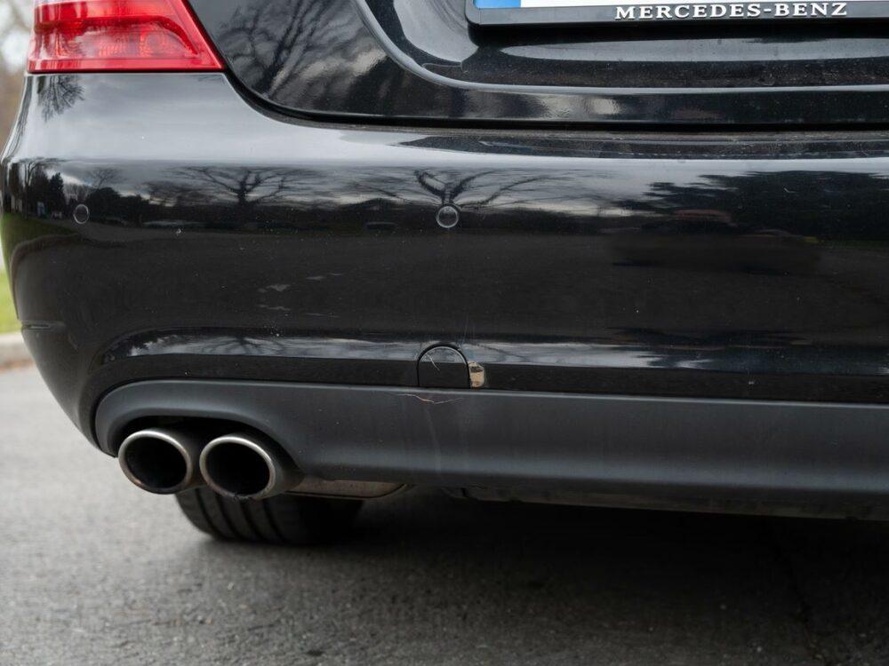 czarny zderzak Mercedes W211