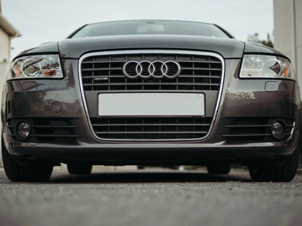 nowy zderzak do Audi A6 C6