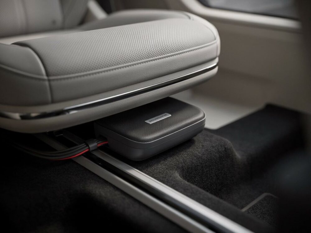 Subwoofer pod fotel w samochodzie poradnik wyboru i montażu