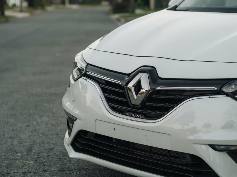 zderzak przedni Renault Megane 3